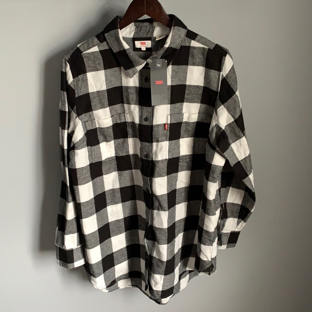 NWT! Levi’s black and white check ladies shirt